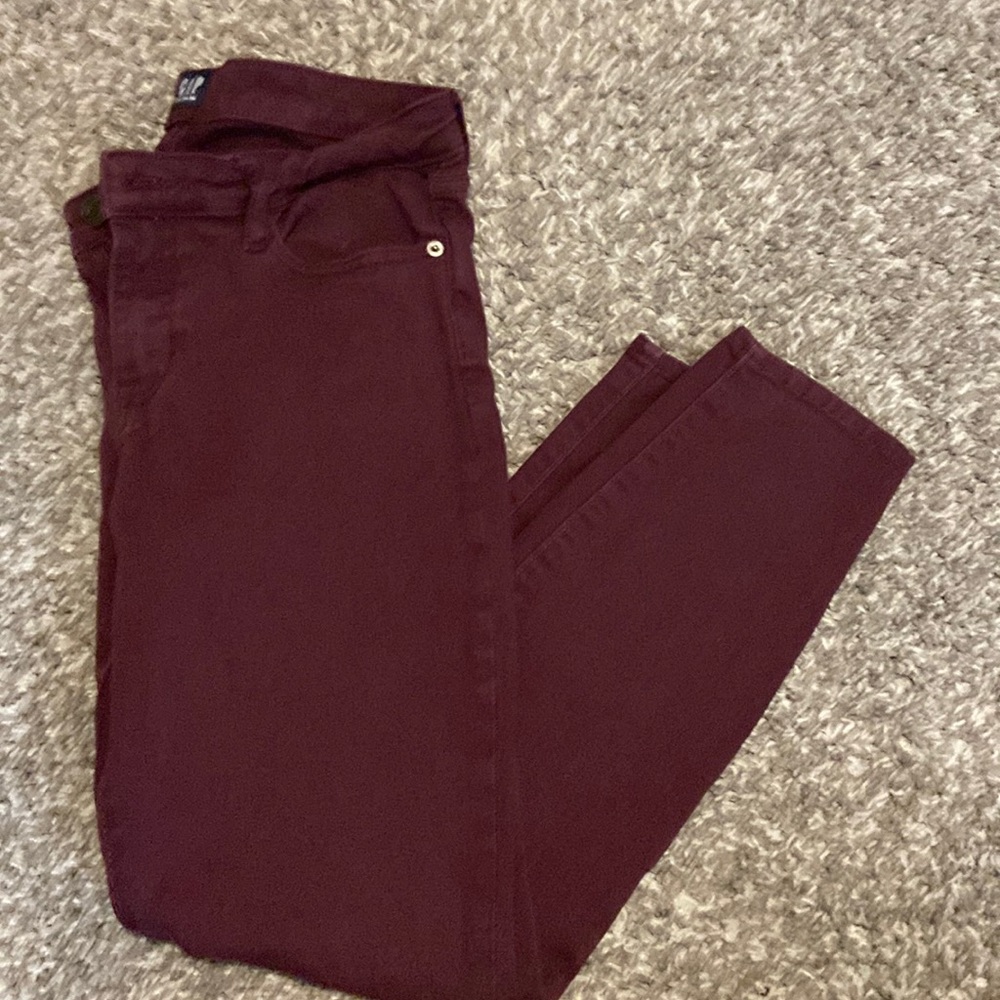 Maroon skinny jean